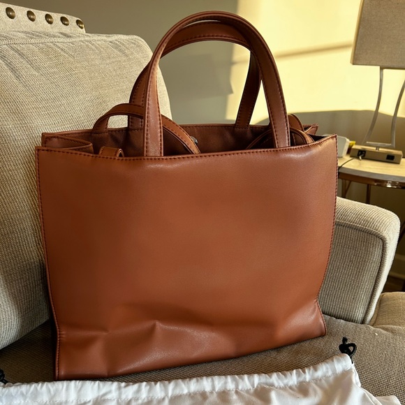 Telfar Medium Tan Shopping Bag - Picture 4 of 5